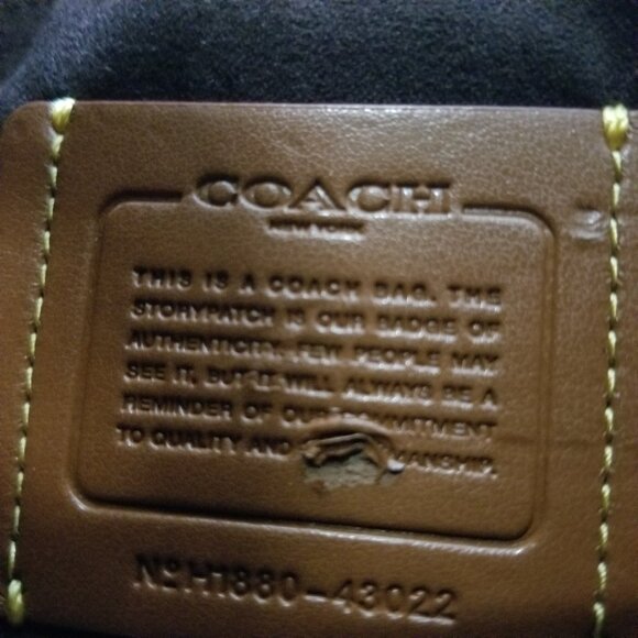 Coach Crossbody/Shoulder bag in black with gold removable chain - Picture 14 of 14